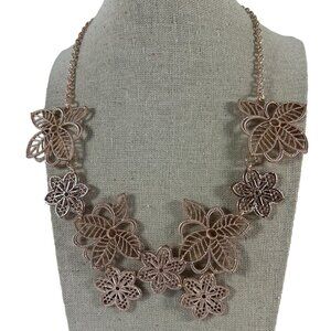 1946 Gold Tone Open Work Flower Necklace Bib Style Floral Statement